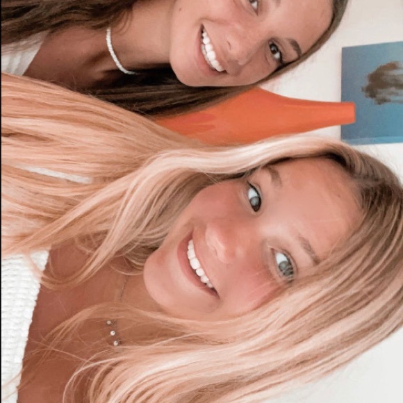 Meet your Posher, Abby - Picture 1 of 1